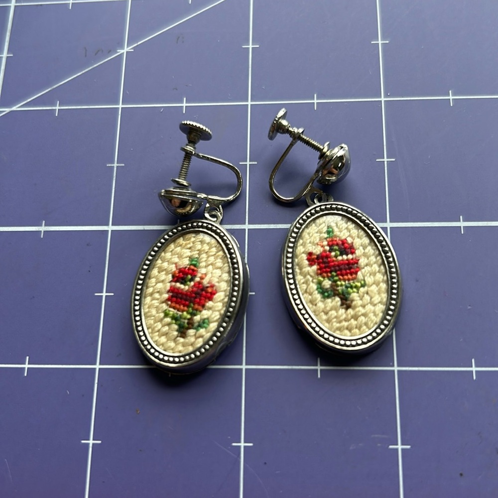 Real Needle point earrings silvertone metal screw back vintage wear doll house